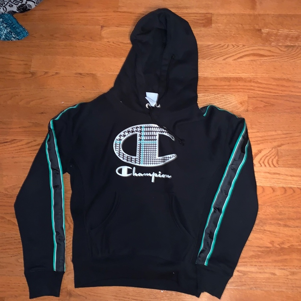 It’s A Bit Small For Me But Super Soft And Comfor… - image 1